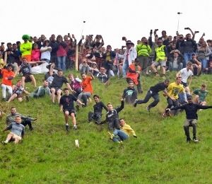 Čudaške tradicije slikovitih britanskih vasic 2 tečaj angleščine