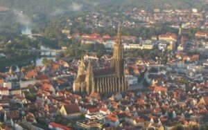 Lingula, ta jezična šola | Nemški Ulm: spoznajte najvišjo cerkev na svetu