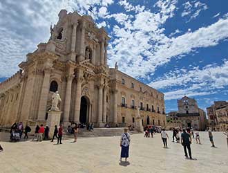 Lingula, ta jezična šola | Potopis po Siciliji - Siracusa