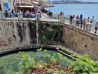 Lingula, ta jezična šola | Potopis po Siciliji - Siracusa